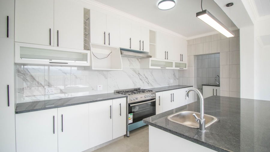 3 Bedroom Property for Sale in Fraaiuitsig Western Cape